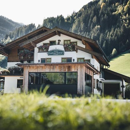 Hotel Landhaus Neumayr Гросарл Екстериор снимка