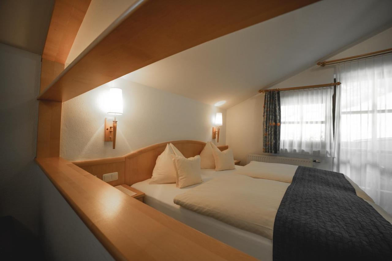 Hotel Landhaus Neumayr Гросарл Екстериор снимка