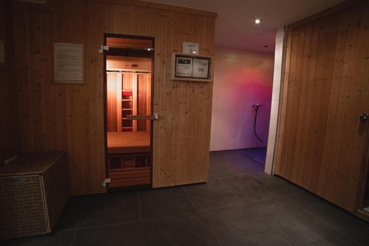 Hotel Landhaus Neumayr Гросарл Екстериор снимка